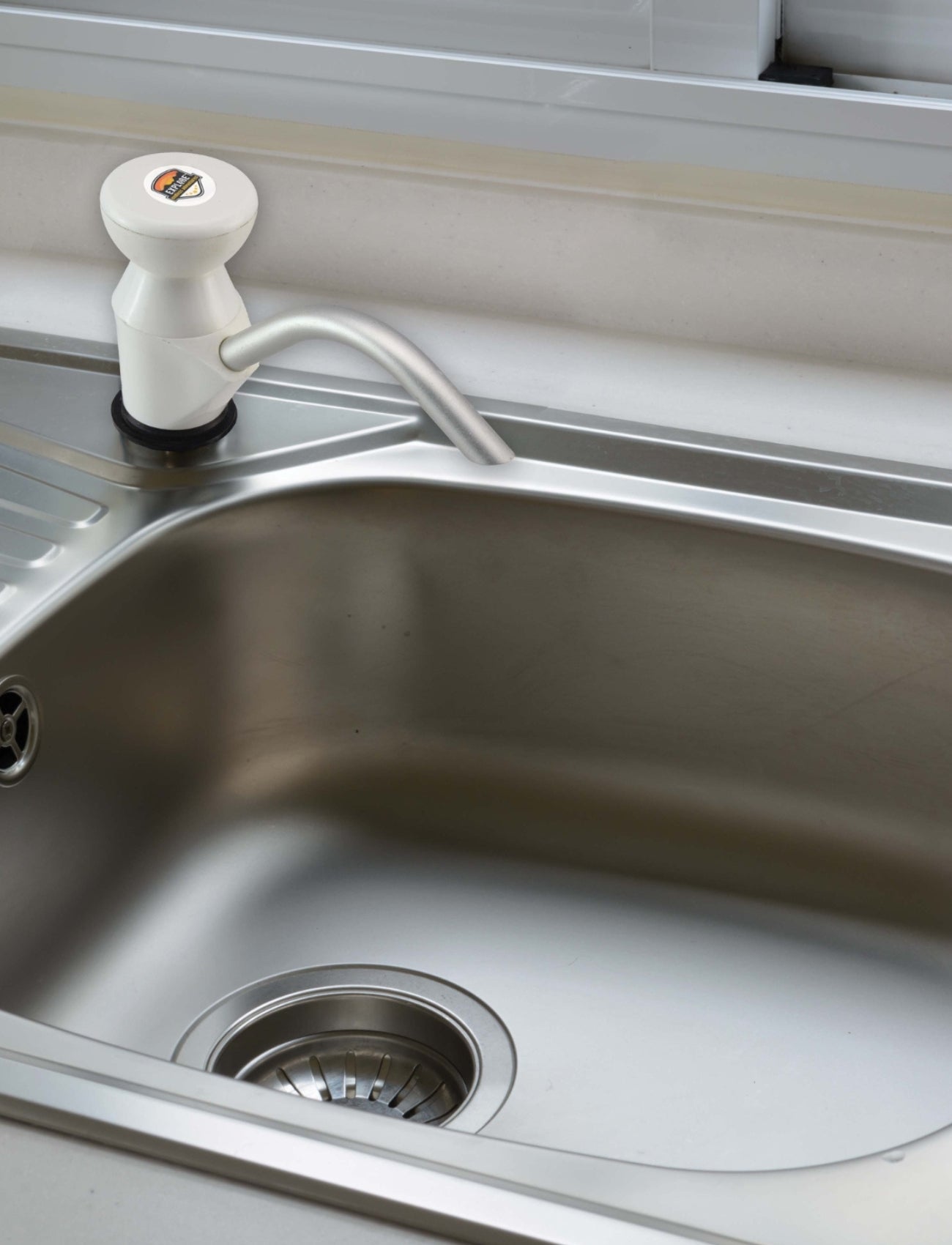 EXPLORE SINK HAND PUMP - WHITE